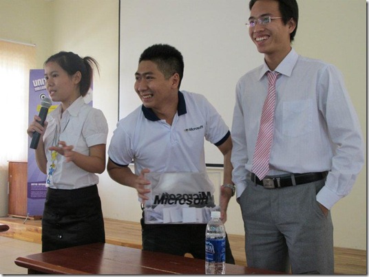 298533_263777990331772_100000987189274_768904_81239653_n[1]