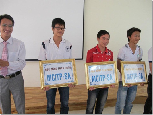 319944_263778396998398_100000987189274_768911_2017691424_n[1]